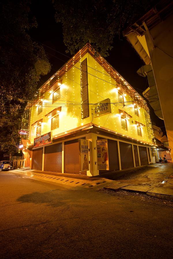 Roses Inn Fortkochi Exterior photo